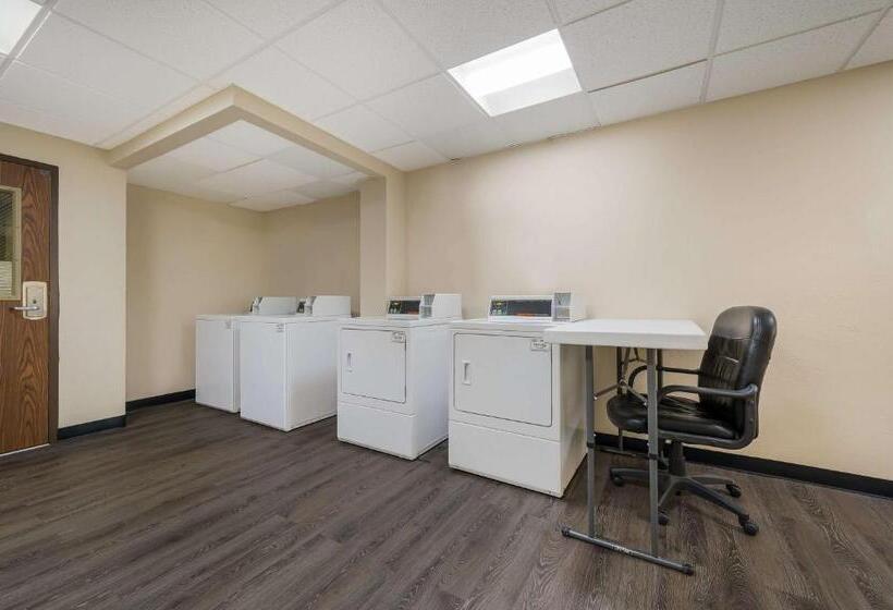 호텔 Best Western Detroit Livonia