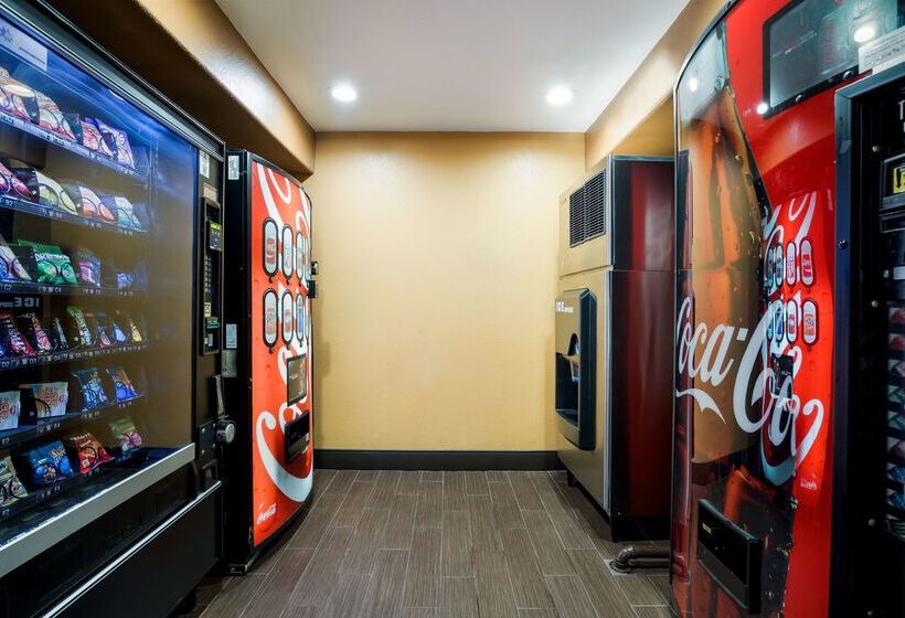 Отель Best Western Escondido