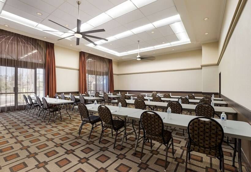 Отель Best Western Escondido