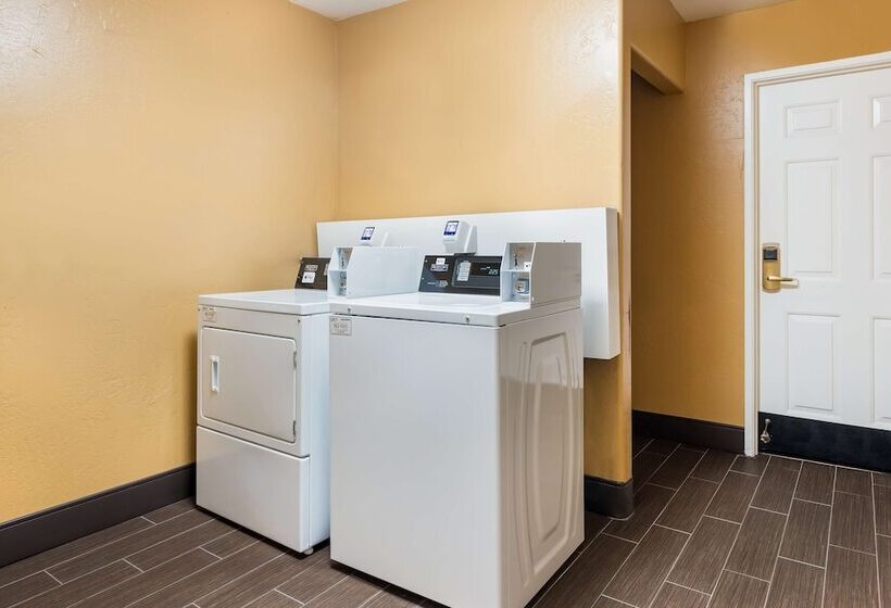 Отель Best Western Escondido