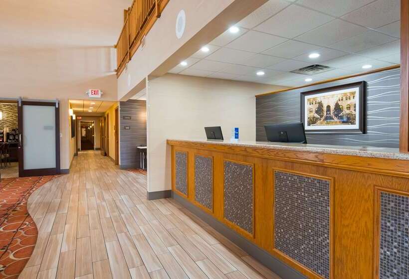 فندق Best Western Falcon Plaza   Bowling Green