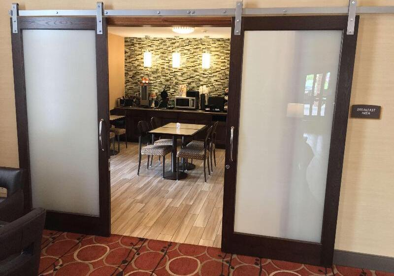 فندق Best Western Falcon Plaza   Bowling Green