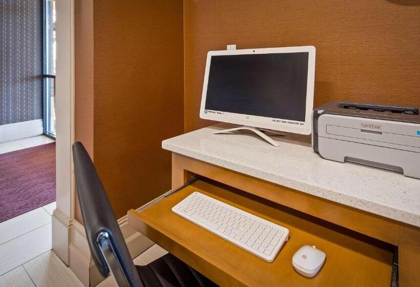 فندق Best Western   Fayetteville