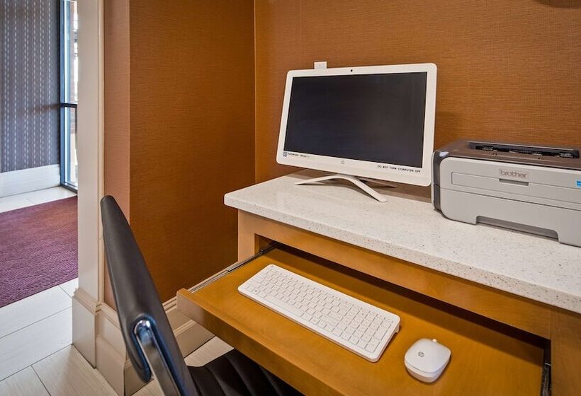 فندق Best Western   Fayetteville