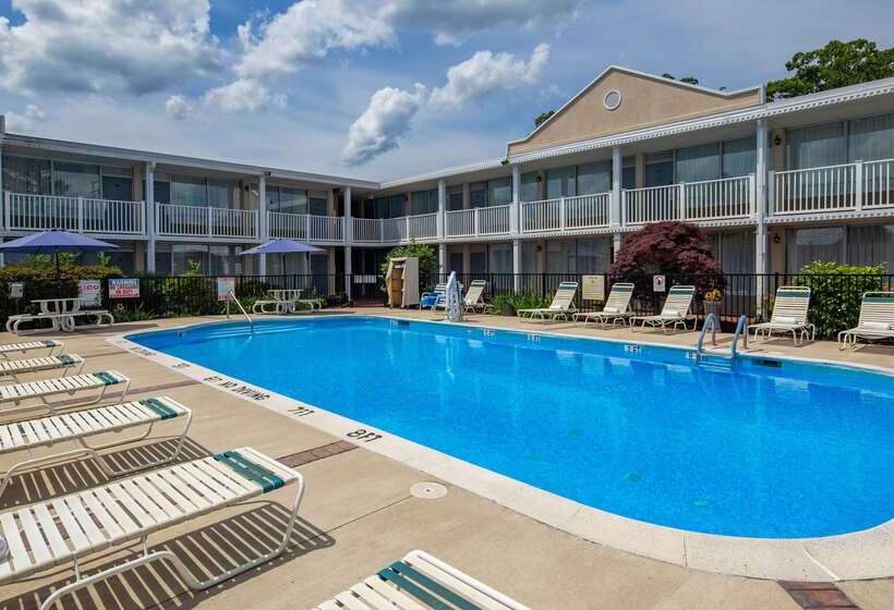 בית מלון כפרי Best Western Fredericksburg