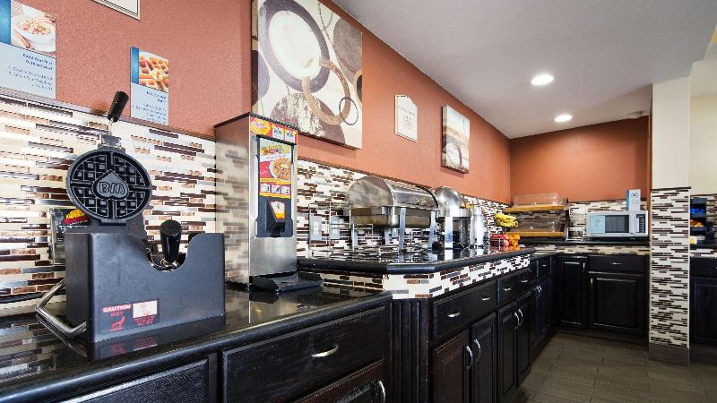 בית מלון כפרי Best Western Green Tree Inn