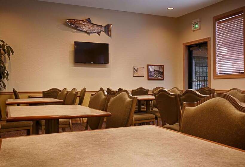 Отель Best Western Inn At The Rogue