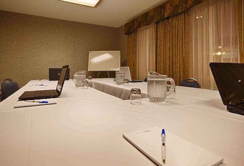 فندق Best Western Inn At The Rogue