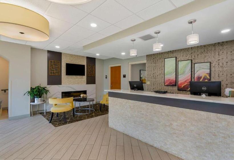 בית מלון כפרי Best Western North Roanoke