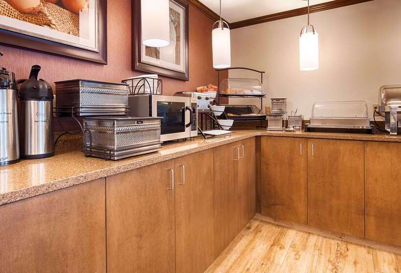 בית מלון כפרי Best Western Paradise Inn