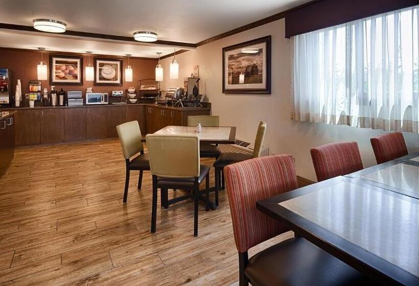 בית מלון כפרי Best Western Paradise Inn