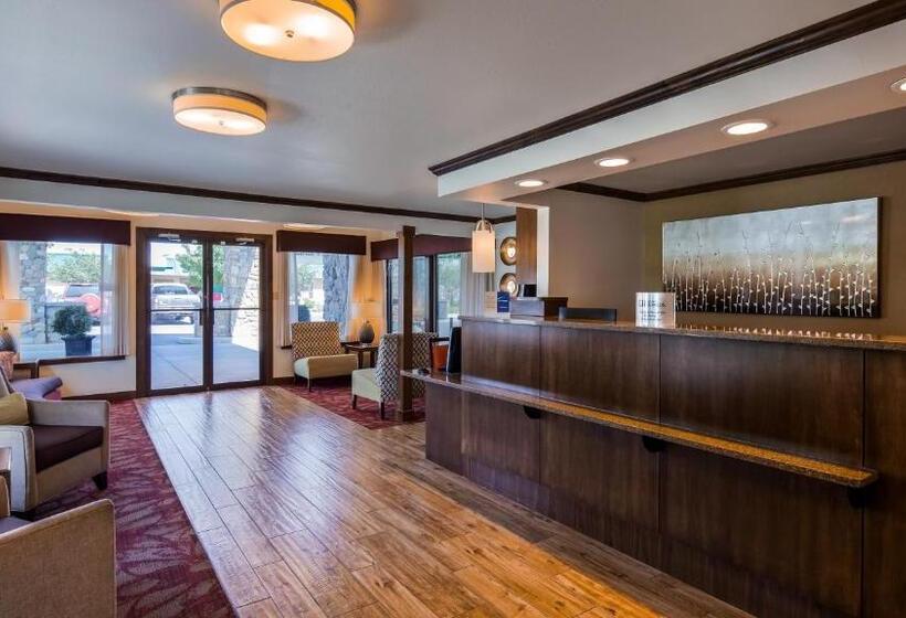 בית מלון כפרי Best Western Paradise Inn