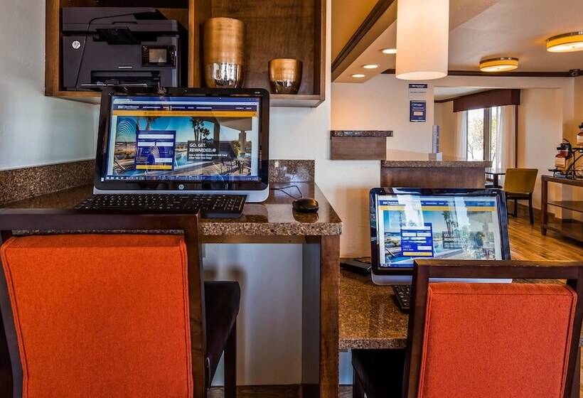Отель Best Western Paradise Inn