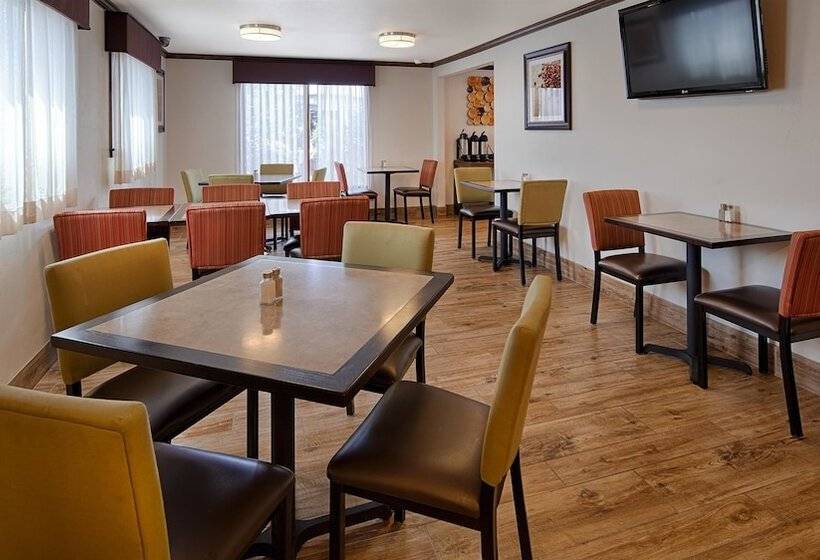 בית מלון כפרי Best Western Paradise Inn