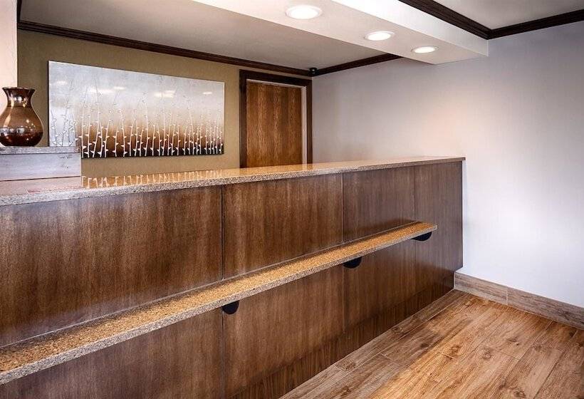 בית מלון כפרי Best Western Paradise Inn