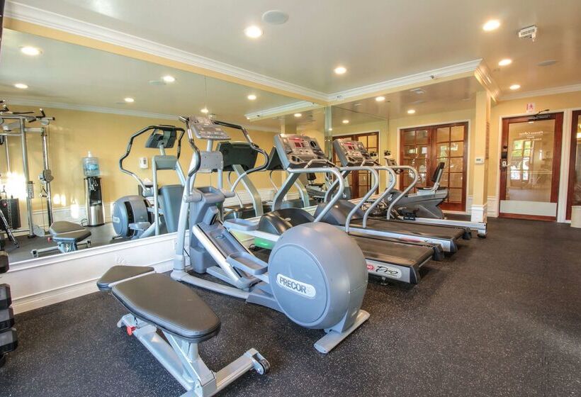 ホテル Best Western Plus Carpinteria Inn