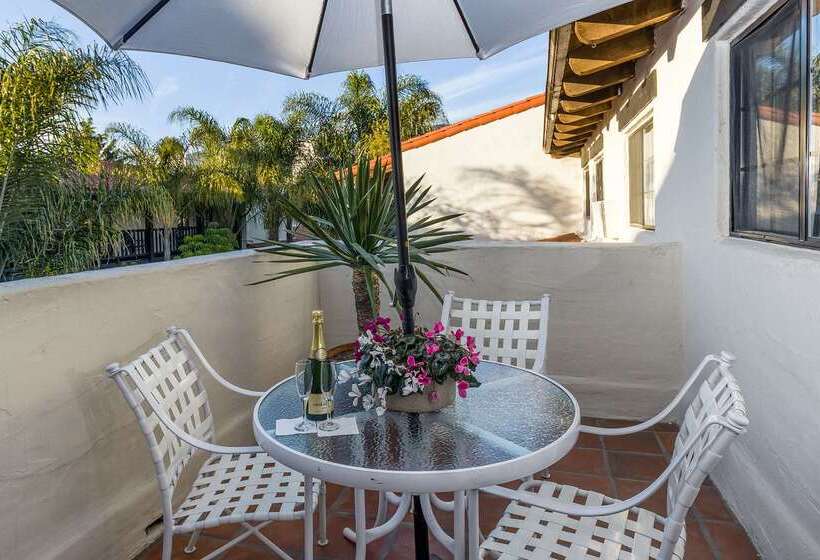 ホテル Best Western Plus Carpinteria Inn