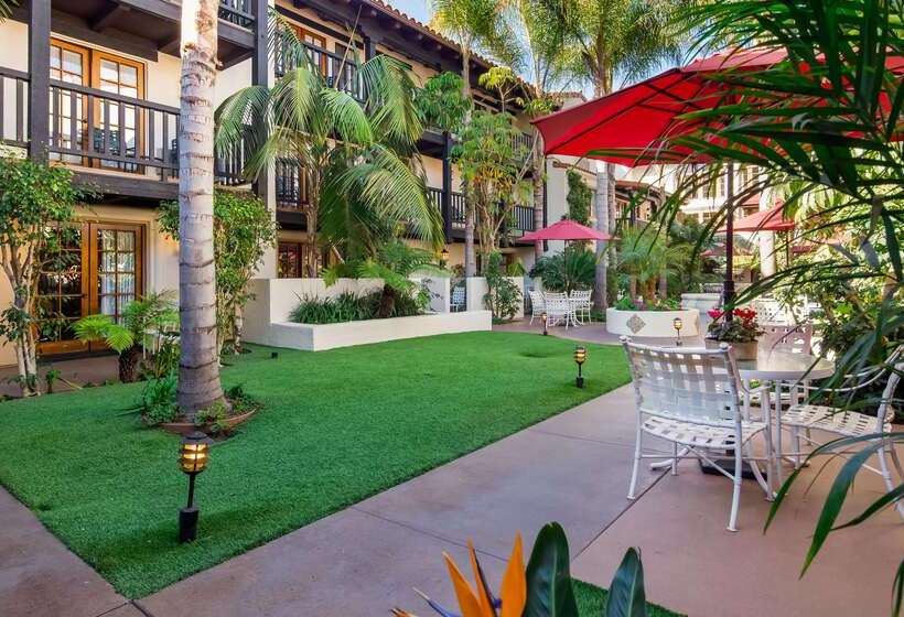 ホテル Best Western Plus Carpinteria Inn