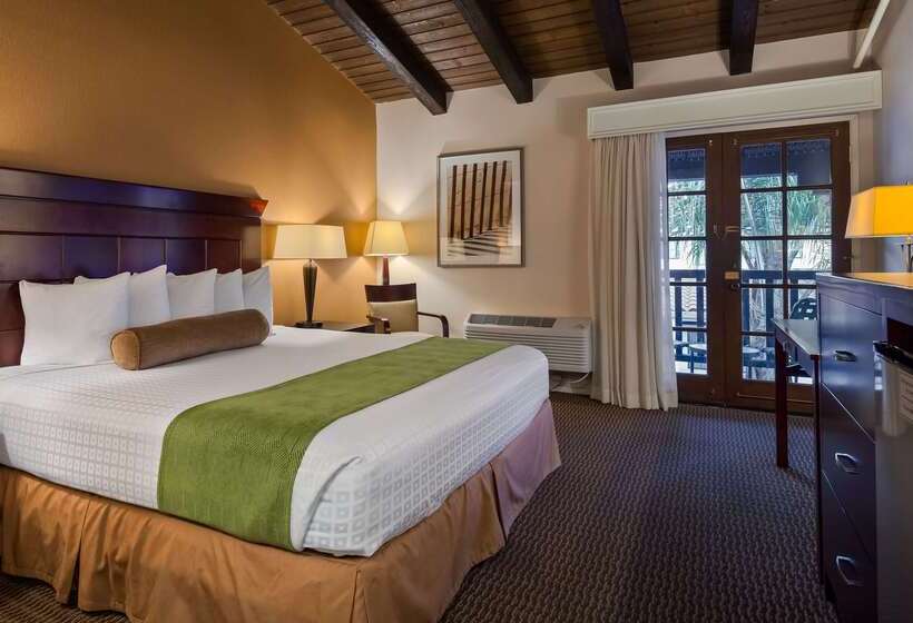 ホテル Best Western Plus Carpinteria Inn