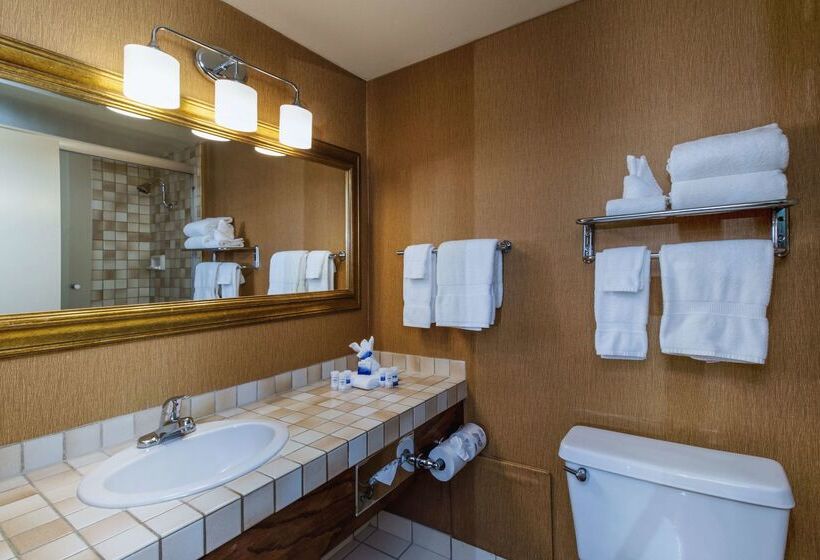 ホテル Best Western Plus Carpinteria Inn