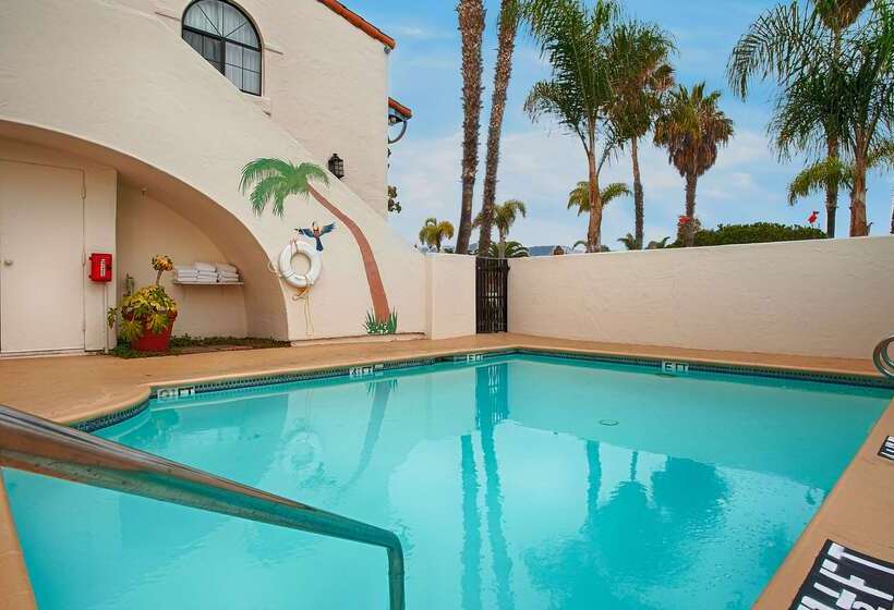 ホテル Best Western Plus Carpinteria Inn