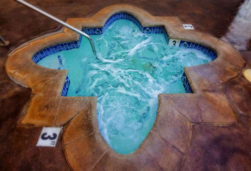 ホテル Best Western Plus Carpinteria Inn