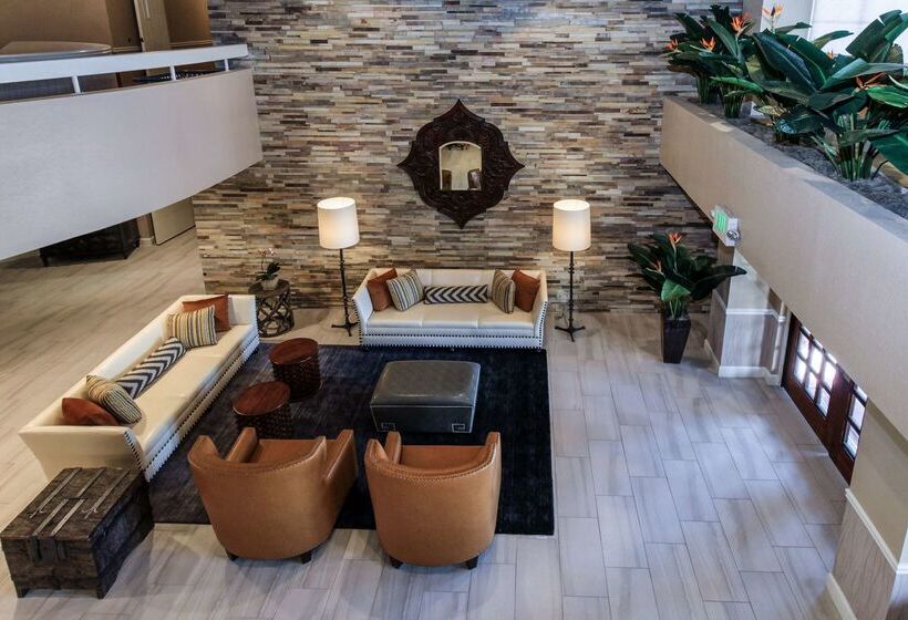 ホテル Best Western Plus Carpinteria Inn