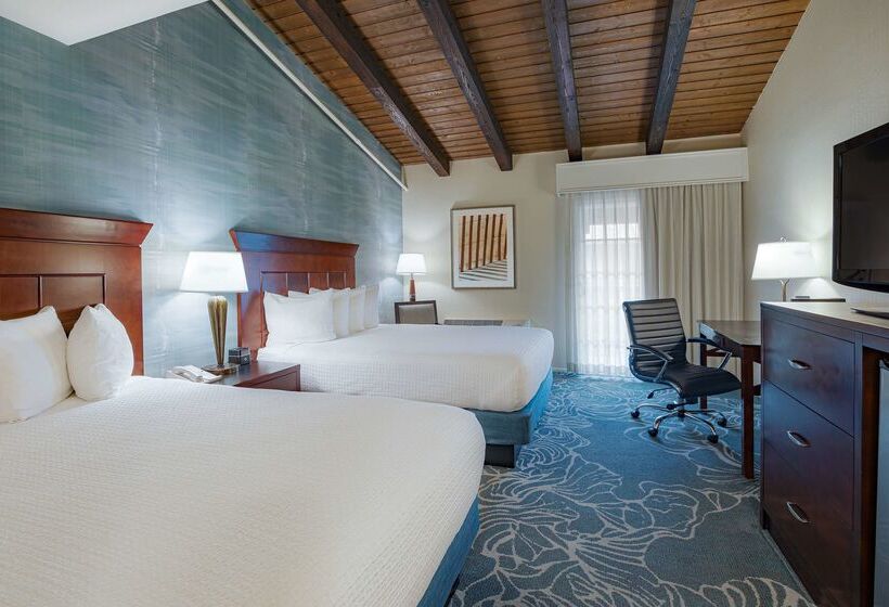 ホテル Best Western Plus Carpinteria Inn