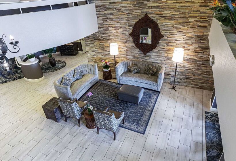 ホテル Best Western Plus Carpinteria Inn