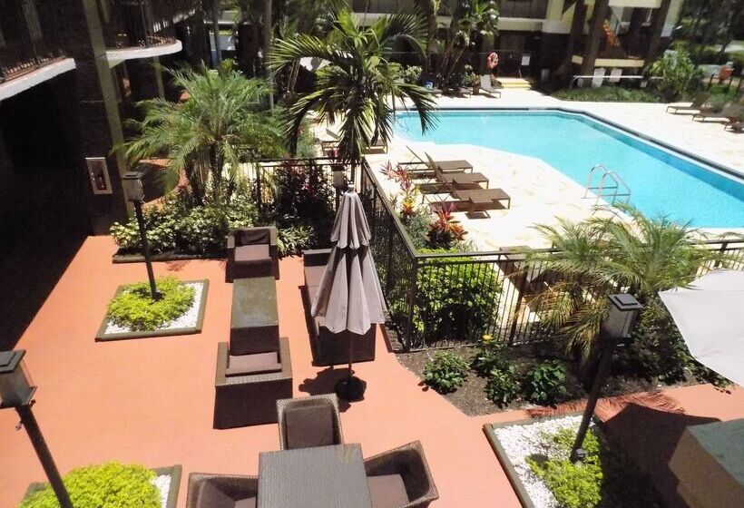 Best Western Plus Deerfield Beach Hotel & Suites