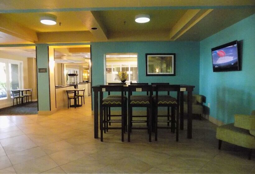 Best Western Plus Deerfield Beach Hotel & Suites