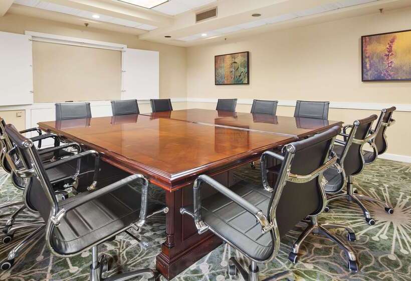Best Western Plus Deerfield Beach Hotel & Suites