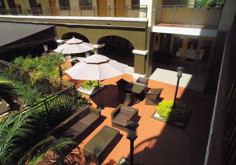 Best Western Plus Deerfield Beach Hotel & Suites