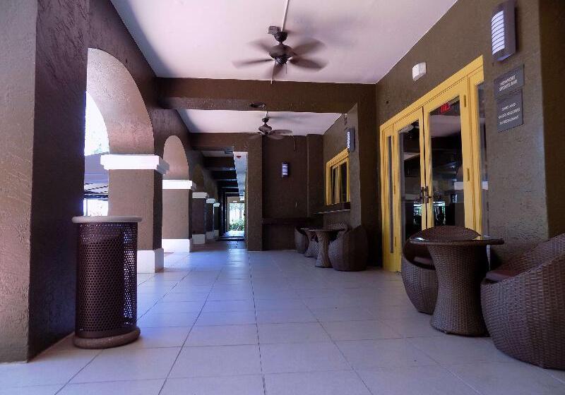 Best Western Plus Deerfield Beach Hotel & Suites