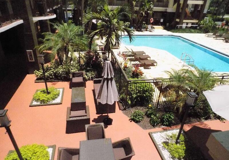 Best Western Plus Deerfield Beach Hotel & Suites