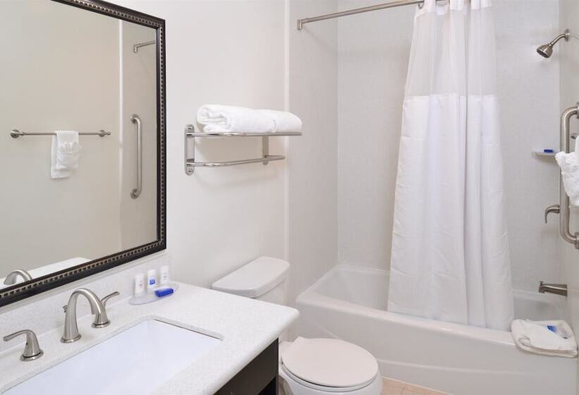 فندق Best Western Plus La Midtown