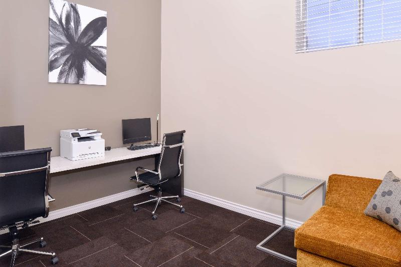 فندق Best Western Plus La Midtown