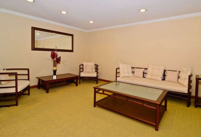 فندق Best Western Plus Newport Mesa Inn