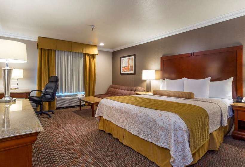 فندق Best Western Plus Newport Mesa Inn