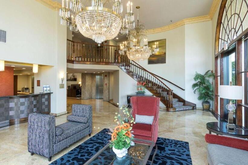 فندق Best Western Plus Newport Mesa Inn