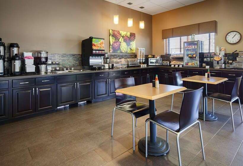 בית מלון כפרי Best Western Plus Night Watchman Inn & Suites