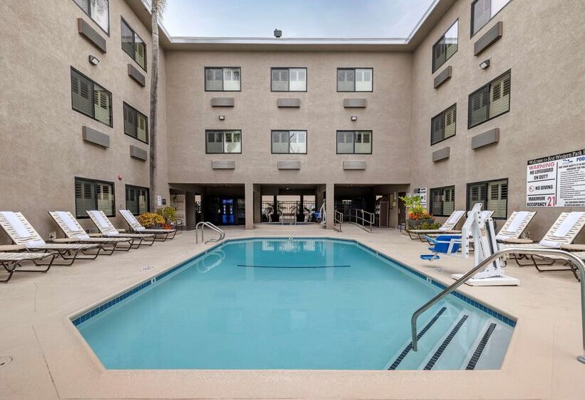 فندق Best Western Plus Park Place Inn Mini Suites