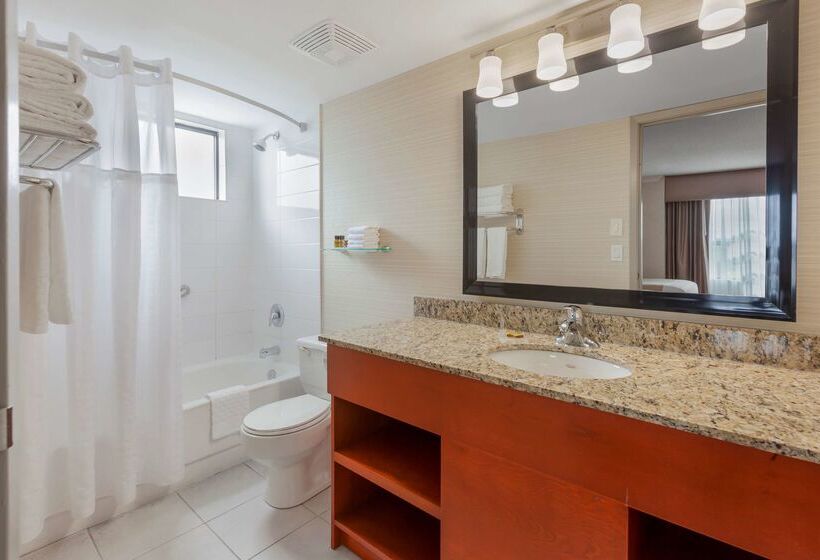 فندق Best Western Plus Rose City Suites