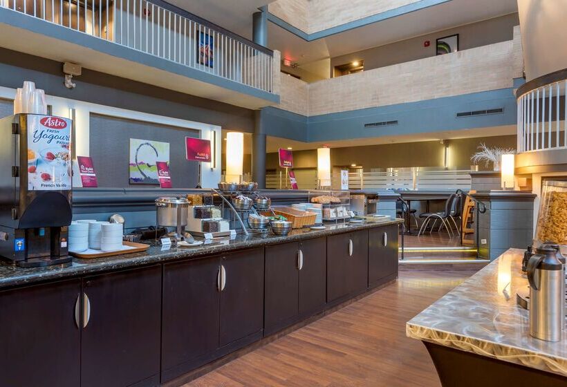 בית מלון כפרי Best Western Plus Village Park Inn