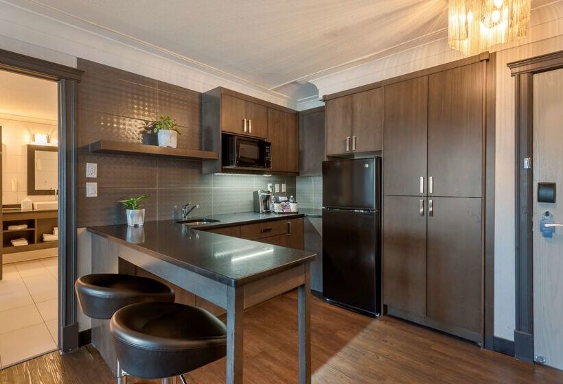 בית מלון כפרי Best Western Plus Village Park Inn