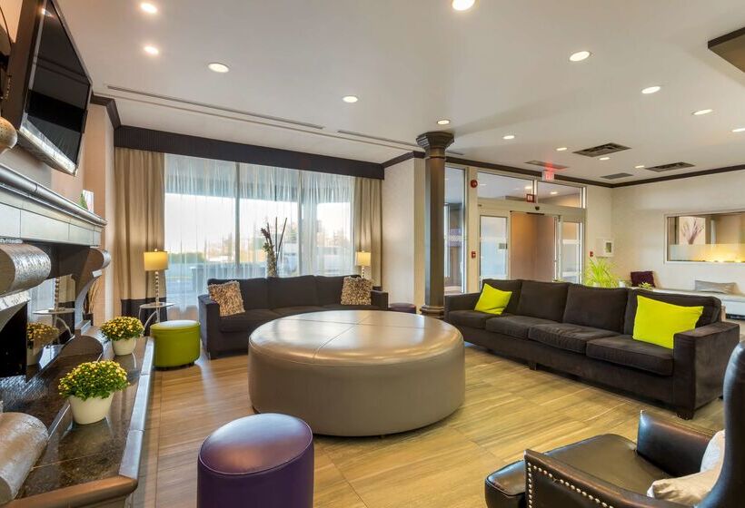 בית מלון כפרי Best Western Plus Village Park Inn