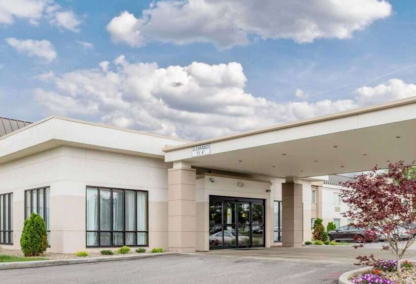 Clarion Hotel Beachwood Cleveland