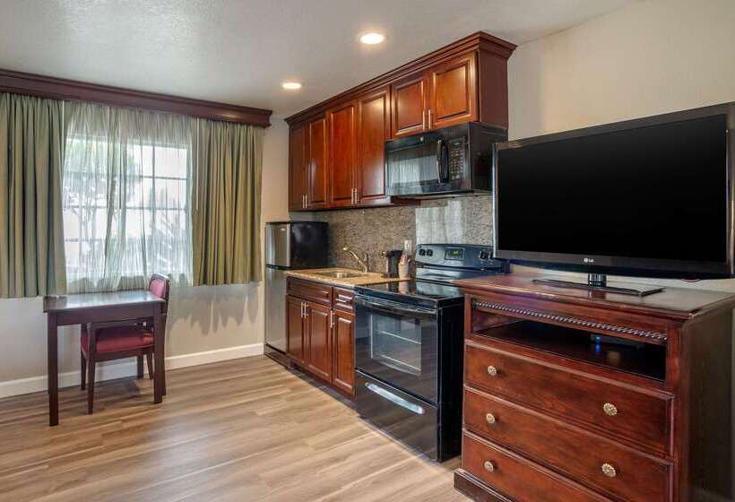 호텔 Clarion Pointe El Cajon San Diego East