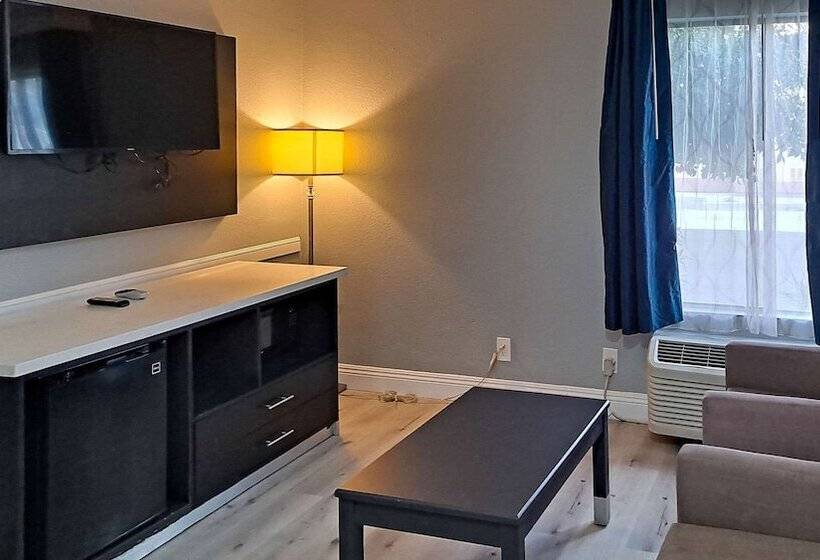 فندق Clarion Pointe El Cajon San Diego East