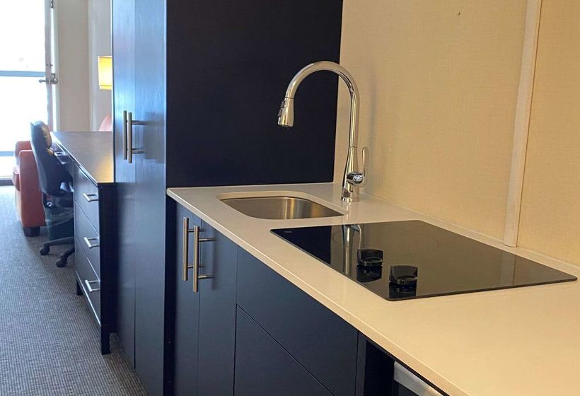 Coast Kamloops Hotel & Conference Centre